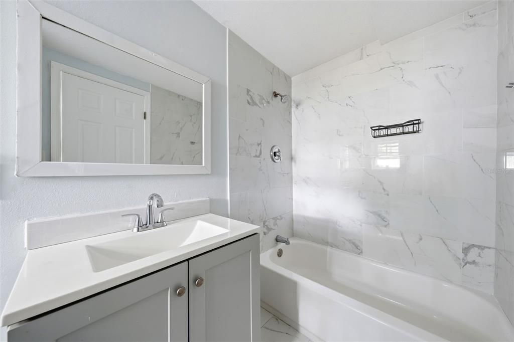 For Sale: $325,000 (5 beds, 4 baths, 1746 Square Feet)