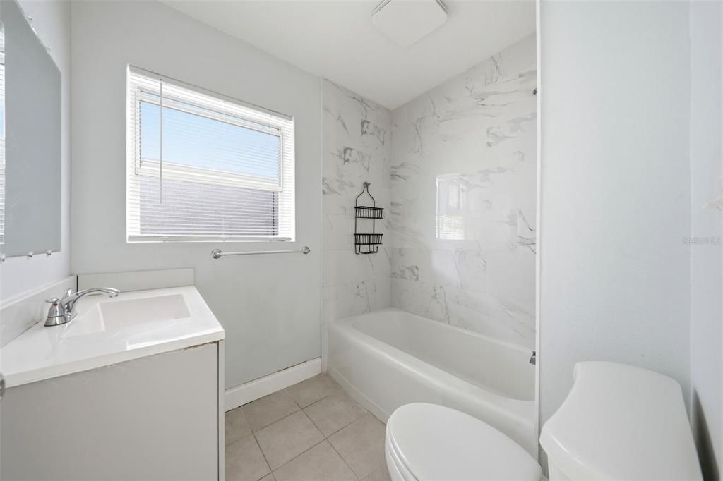 For Sale: $325,000 (5 beds, 4 baths, 1746 Square Feet)