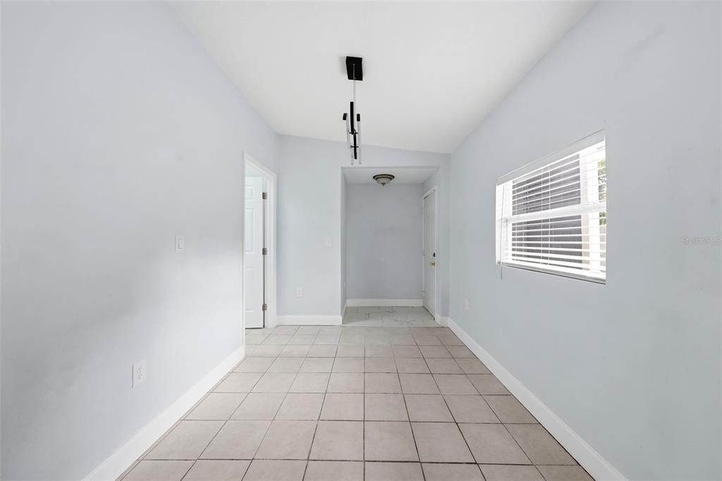 For Sale: $325,000 (5 beds, 4 baths, 1746 Square Feet)