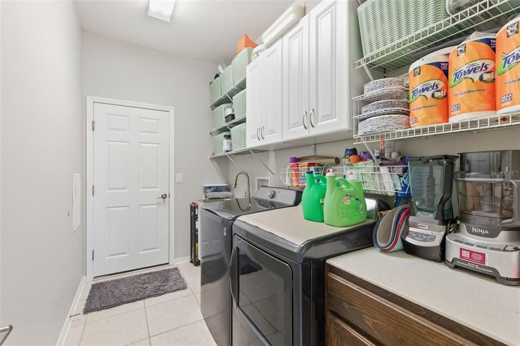 For Sale: $550,000 (4 beds, 3 baths, 2484 Square Feet)