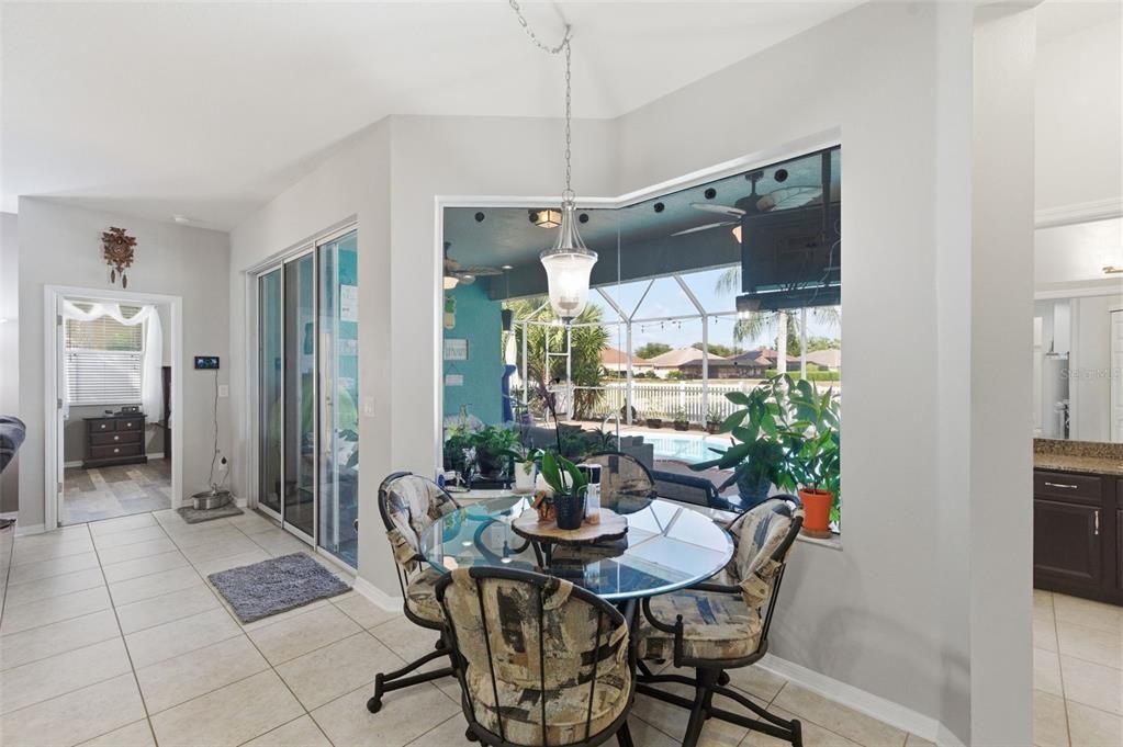 For Sale: $550,000 (4 beds, 3 baths, 2484 Square Feet)