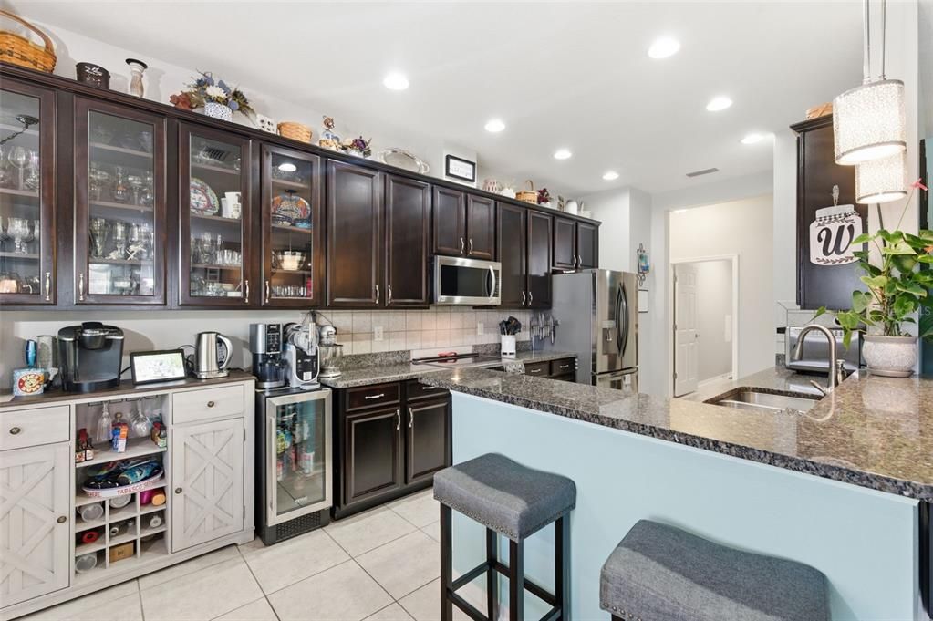 For Sale: $550,000 (4 beds, 3 baths, 2484 Square Feet)
