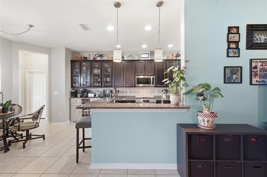 For Sale: $550,000 (4 beds, 3 baths, 2484 Square Feet)