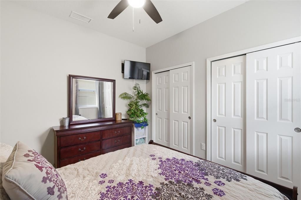For Sale: $550,000 (4 beds, 3 baths, 2484 Square Feet)