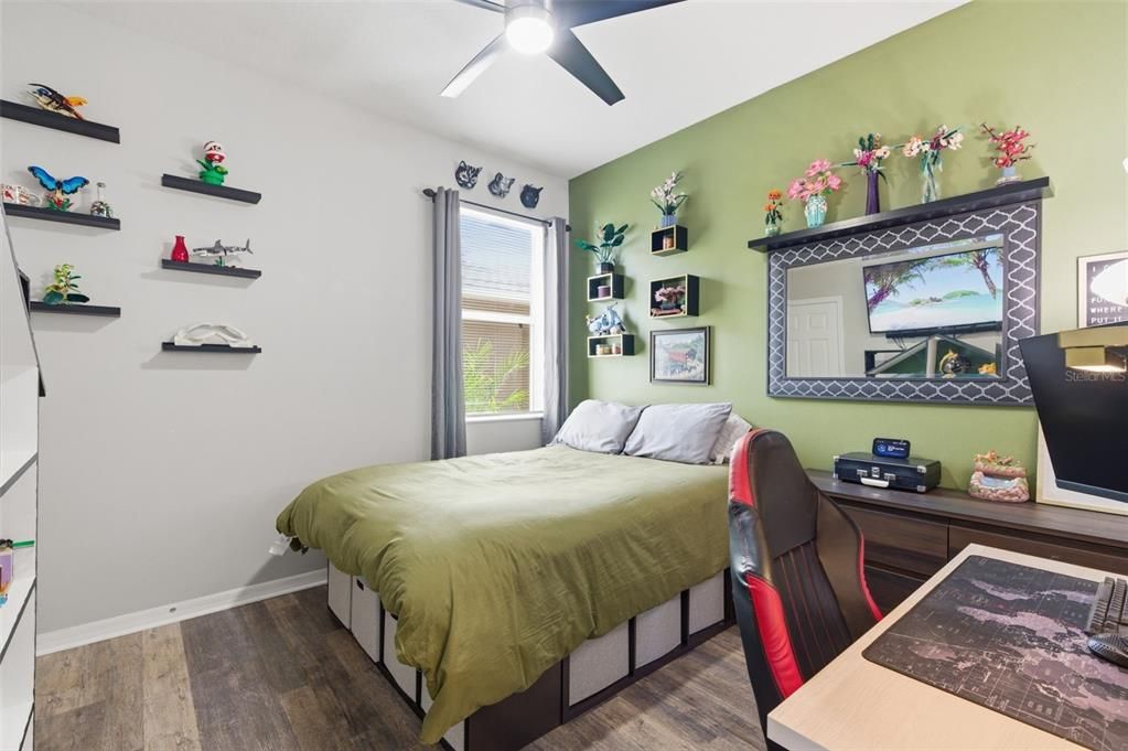 For Sale: $550,000 (4 beds, 3 baths, 2484 Square Feet)