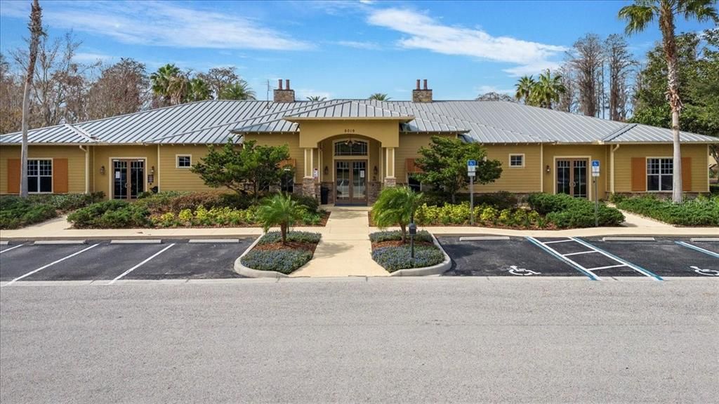 For Sale: $550,000 (4 beds, 3 baths, 2484 Square Feet)