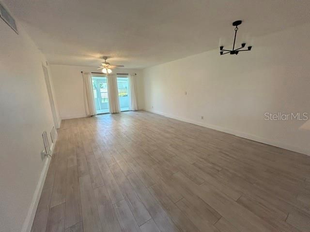 For Rent: $1,600 (2 beds, 2 baths, 970 Square Feet)
