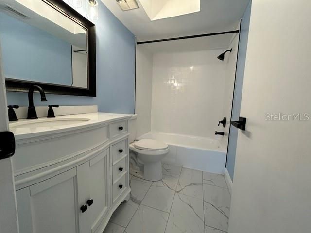 For Rent: $1,600 (2 beds, 2 baths, 970 Square Feet)