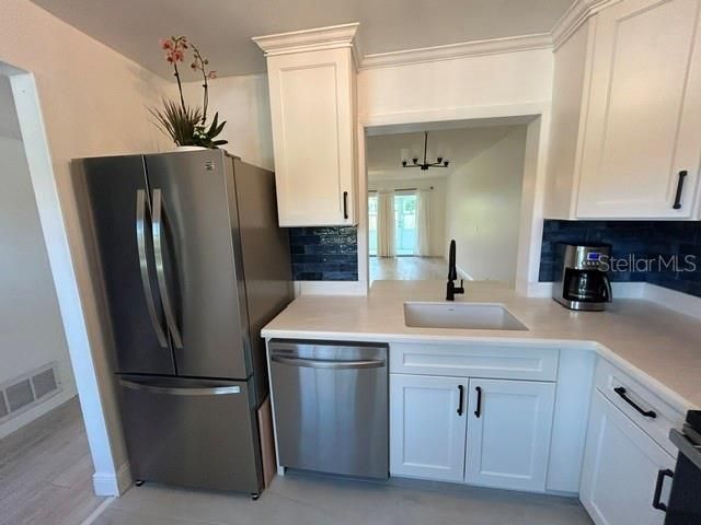 For Rent: $1,600 (2 beds, 2 baths, 970 Square Feet)