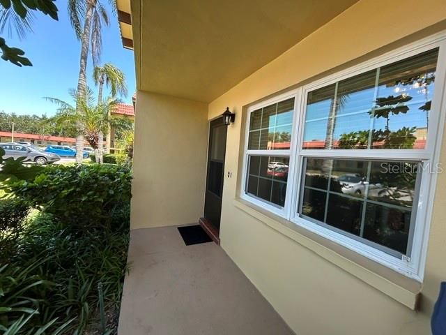 For Rent: $1,600 (2 beds, 2 baths, 970 Square Feet)