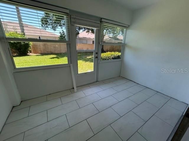 For Rent: $1,600 (2 beds, 2 baths, 970 Square Feet)
