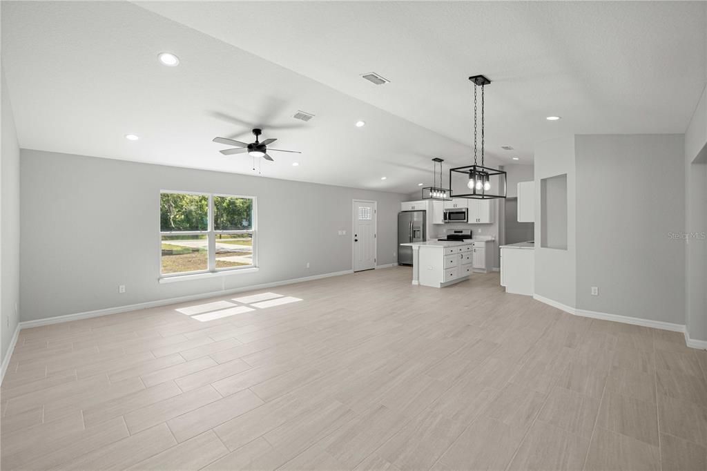Active With Contract: $299,900 (4 beds, 2 baths, 1734 Square Feet)