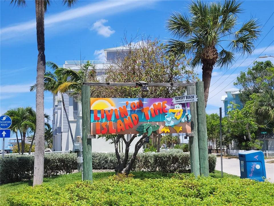 For Sale: $344,500 (1 beds, 1 baths, 480 Square Feet)