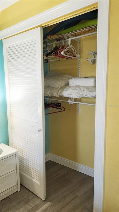For Sale: $344,500 (1 beds, 1 baths, 480 Square Feet)