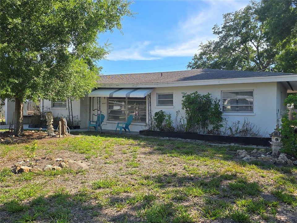 For Sale: $227,000 (2 beds, 2 baths, 1345 Square Feet)