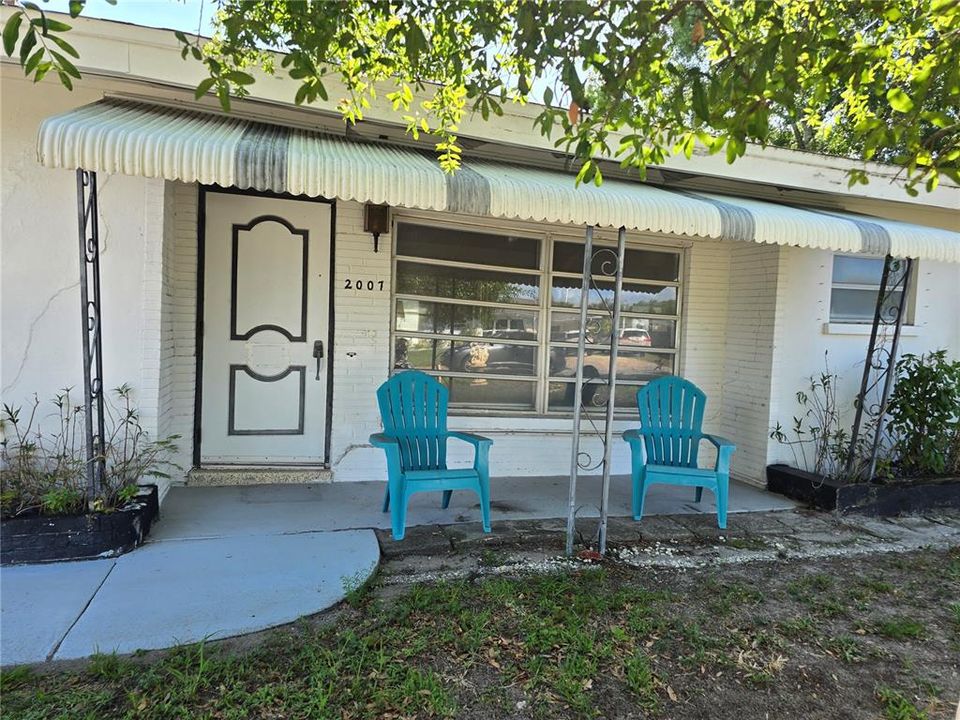 For Sale: $227,000 (2 beds, 2 baths, 1345 Square Feet)