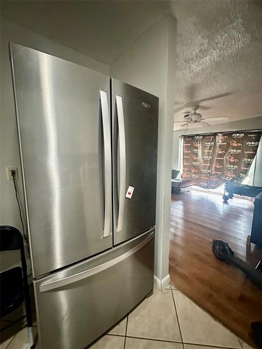 На продажу: $165,000 (3 спален, 2 ванн, 1405 Квадратных фут)