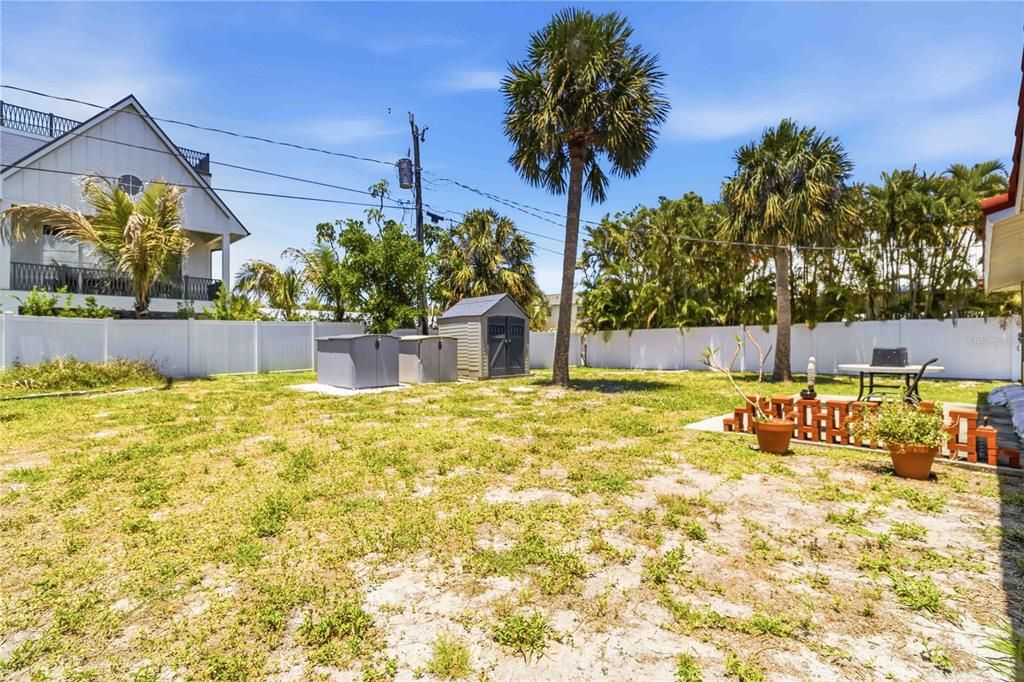 For Sale: $1,695,000 (3 beds, 3 baths, 1902 Square Feet)
