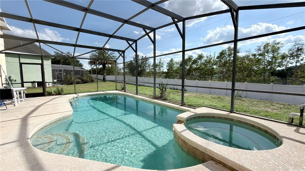For Rent: $2,500 (5 beds, 3 baths, 2345 Square Feet)