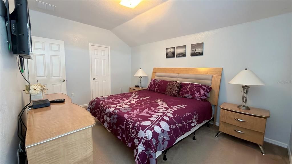 For Rent: $2,500 (5 beds, 3 baths, 2345 Square Feet)