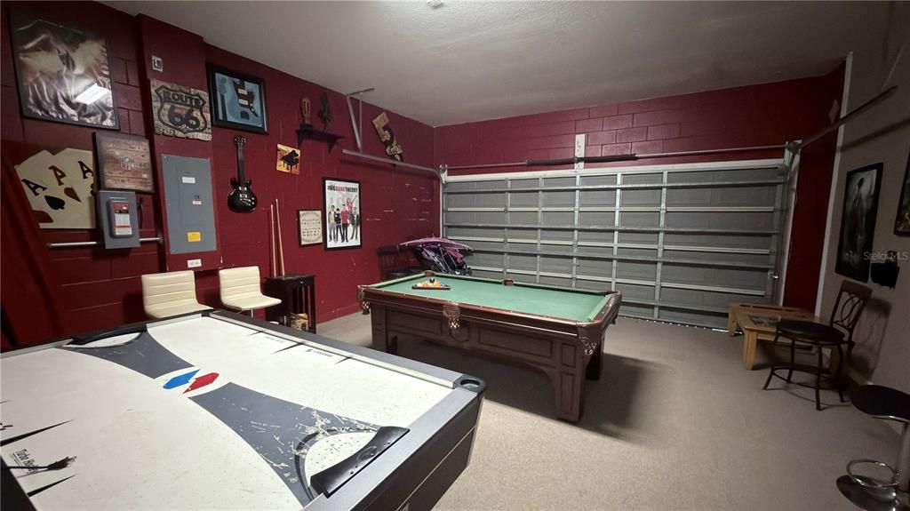 For Rent: $2,500 (5 beds, 3 baths, 2345 Square Feet)