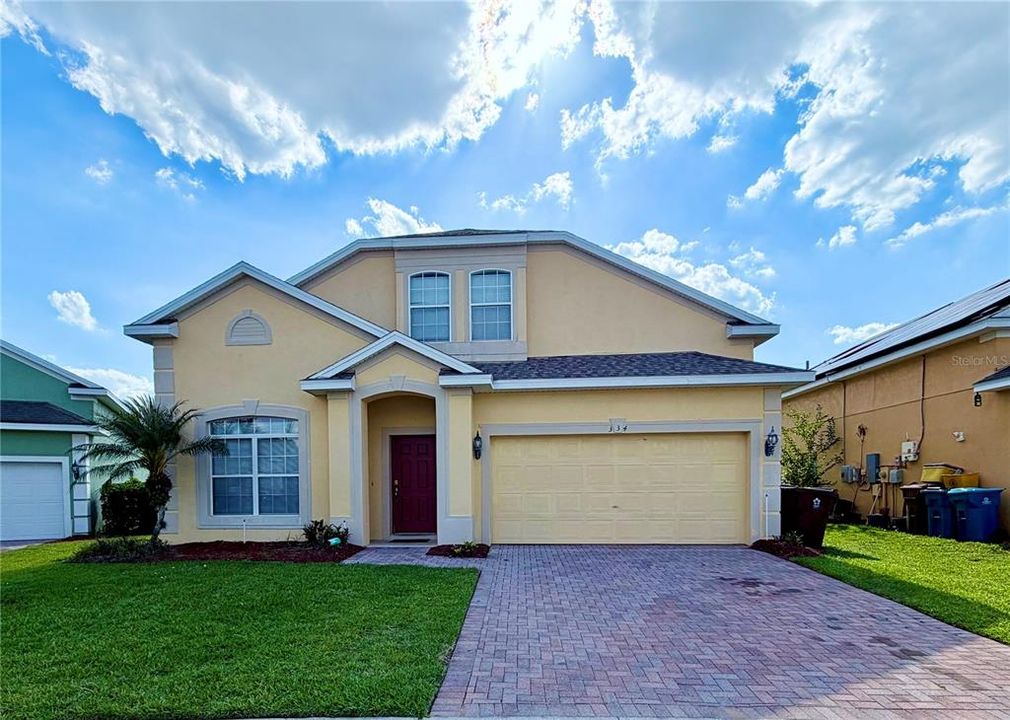 For Rent: $2,500 (5 beds, 3 baths, 2345 Square Feet)