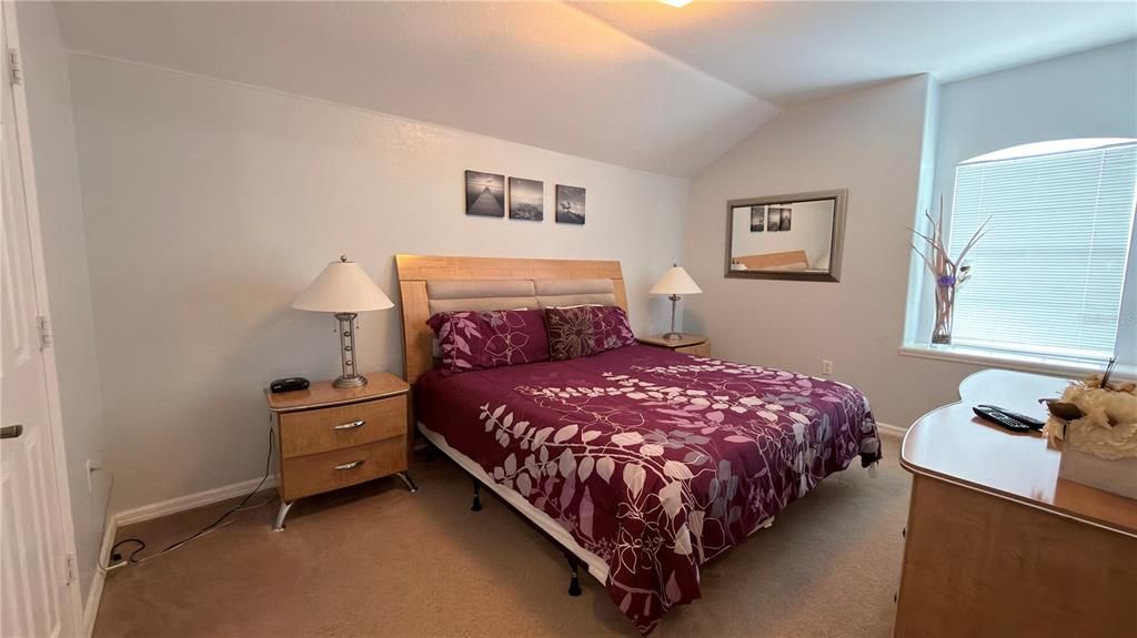 For Rent: $2,500 (5 beds, 3 baths, 2345 Square Feet)
