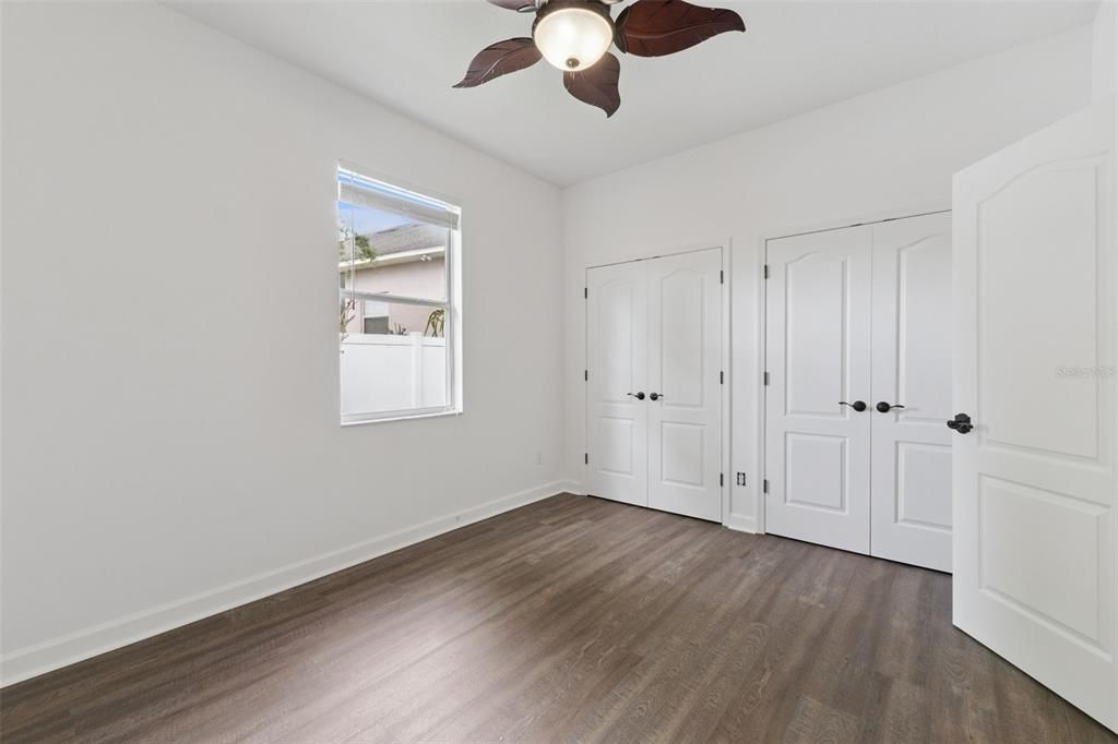 合同活跃: $635,000 (4 贝兹, 3 浴室, 2543 平方英尺)