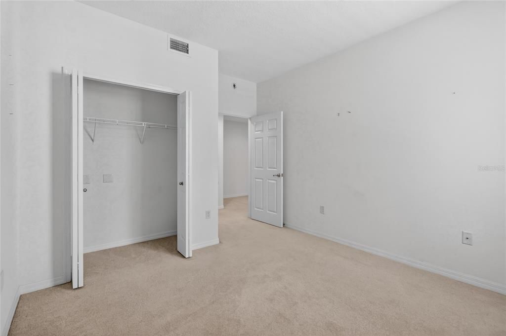 На продажу: $279,999 (2 спален, 2 ванн, 1722 Квадратных фут)