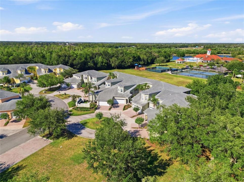 На продажу: $279,999 (2 спален, 2 ванн, 1722 Квадратных фут)
