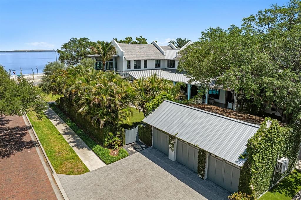 На продажу: $8,950,000 (5 спален, 6 ванн, 7161 Квадратных фут)