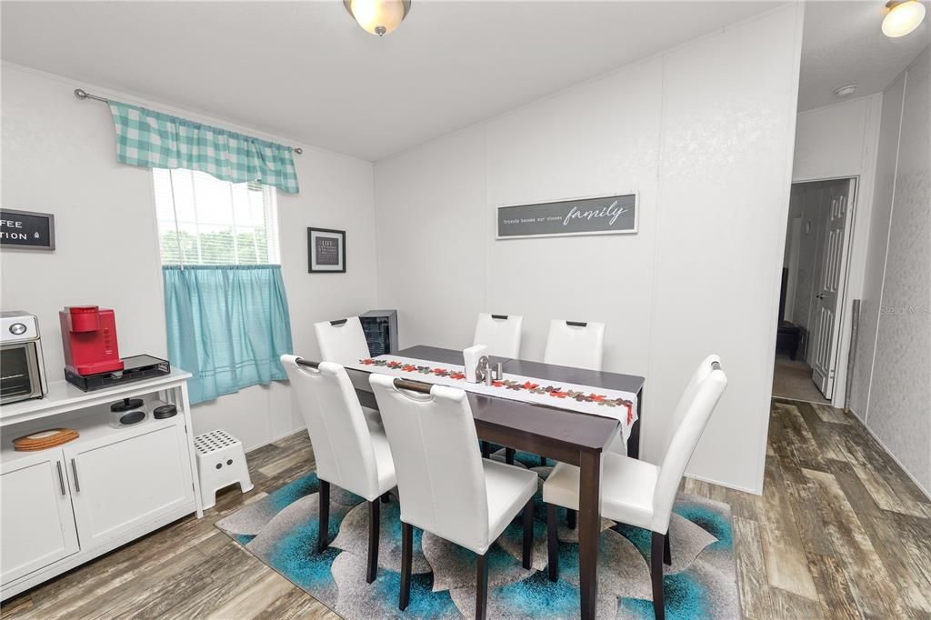 Activo con contrato: $280,000 (3 camas, 2 baños, 1525 Pies cuadrados)