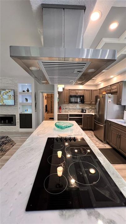 For Sale: $495,000 (2 beds, 2 baths, 1394 Square Feet)