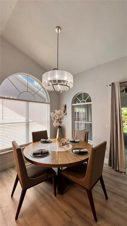 For Sale: $495,000 (2 beds, 2 baths, 1394 Square Feet)