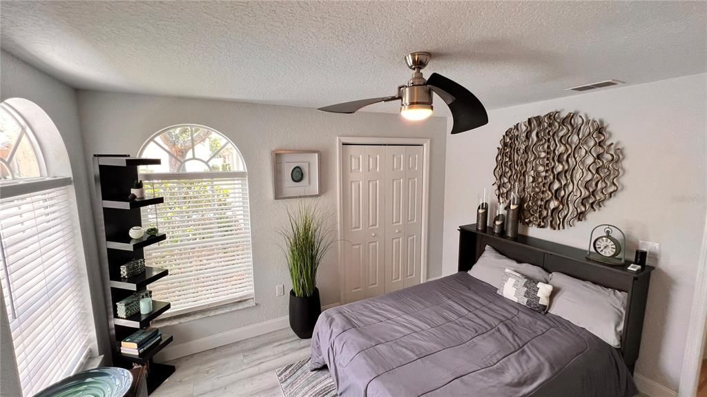 For Sale: $495,000 (2 beds, 2 baths, 1394 Square Feet)