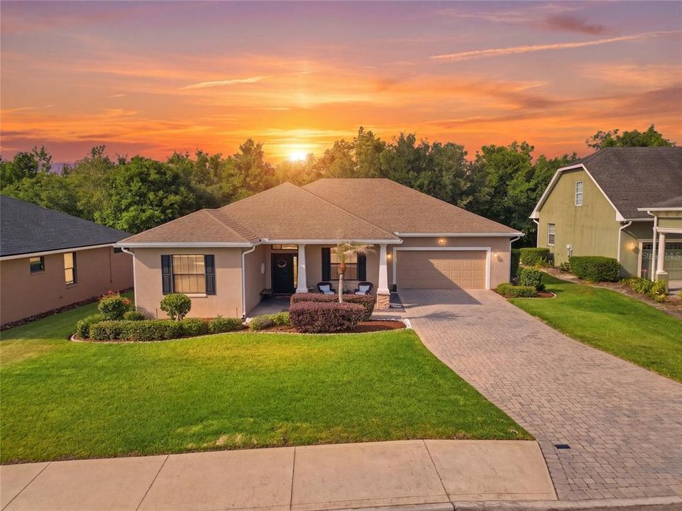 For Sale: $449,000 (3 beds, 2 baths, 2437 Square Feet)