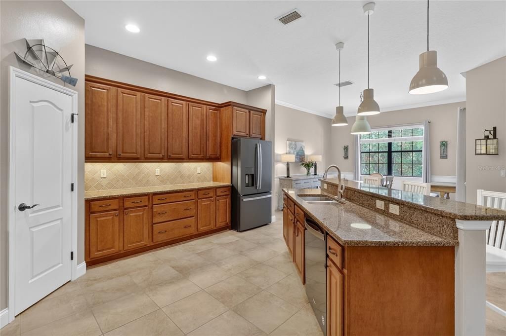 For Sale: $449,000 (3 beds, 2 baths, 2437 Square Feet)