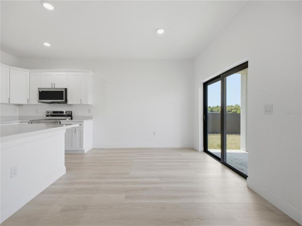 For Sale: $345,900 (3 beds, 2 baths, 1544 Square Feet)