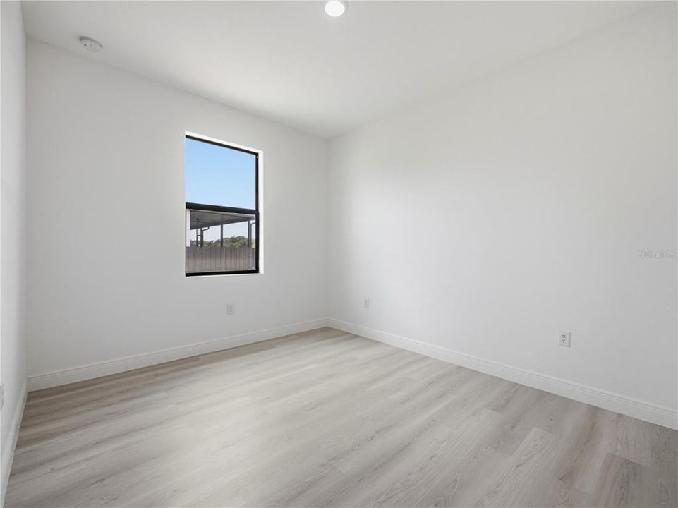 For Sale: $345,900 (3 beds, 2 baths, 1544 Square Feet)