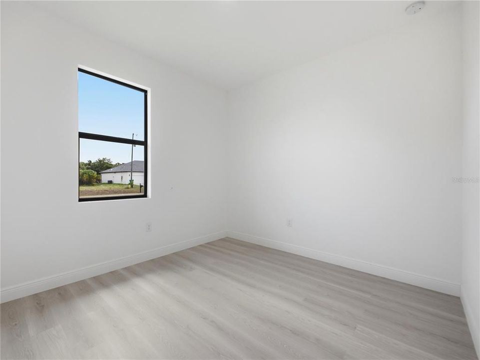 For Sale: $345,900 (3 beds, 2 baths, 1544 Square Feet)
