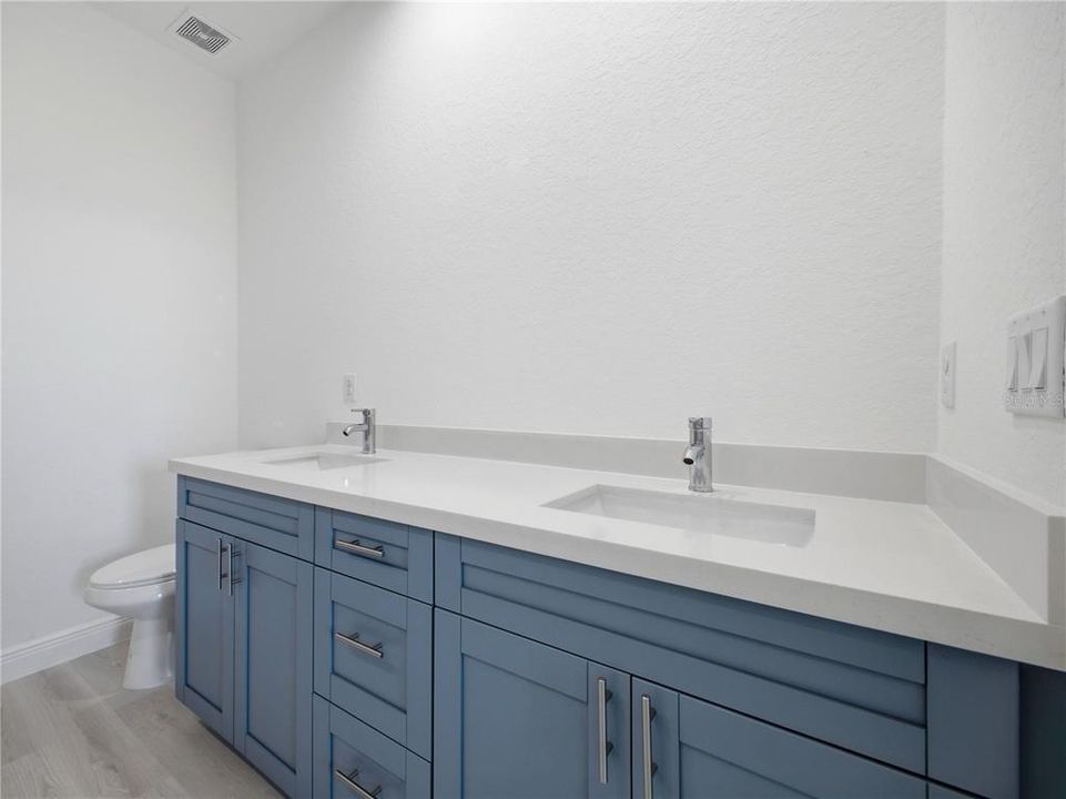 For Sale: $345,900 (3 beds, 2 baths, 1544 Square Feet)