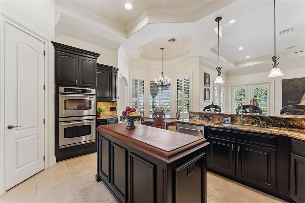 Active With Contract: $1,685,000 (5 beds, 4 baths, 3924 Square Feet)