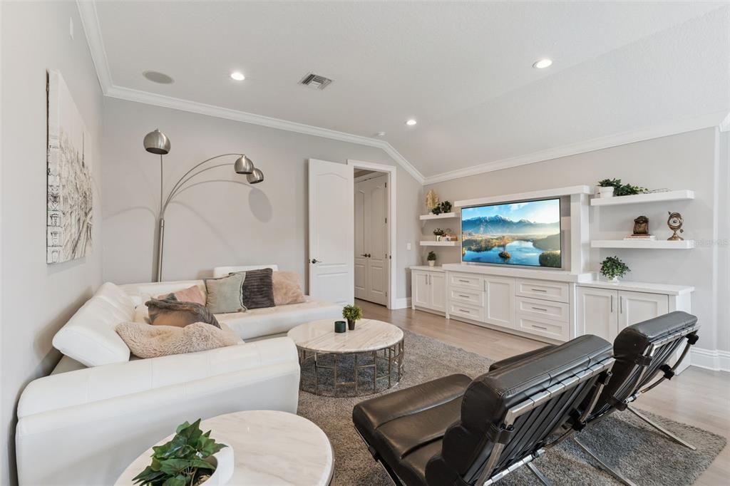 Active With Contract: $1,685,000 (5 beds, 4 baths, 3924 Square Feet)