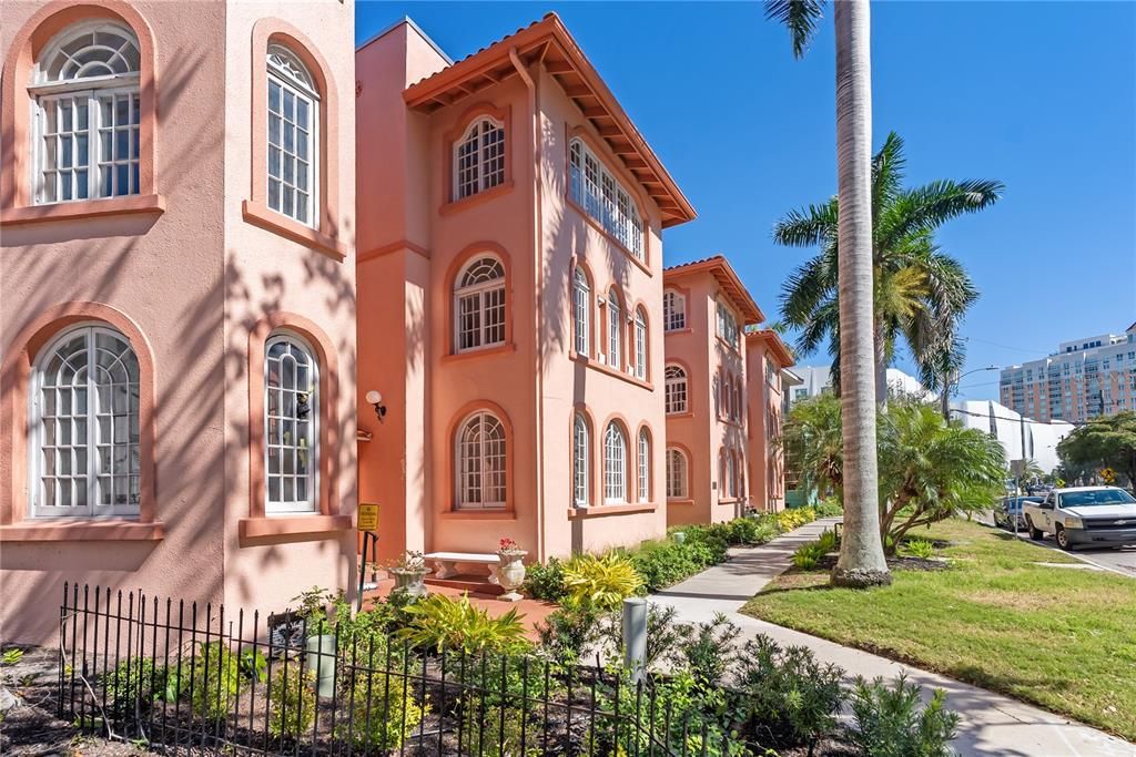 На продажу: $425,000 (1 спален, 1 ванн, 663 Квадратных фут)