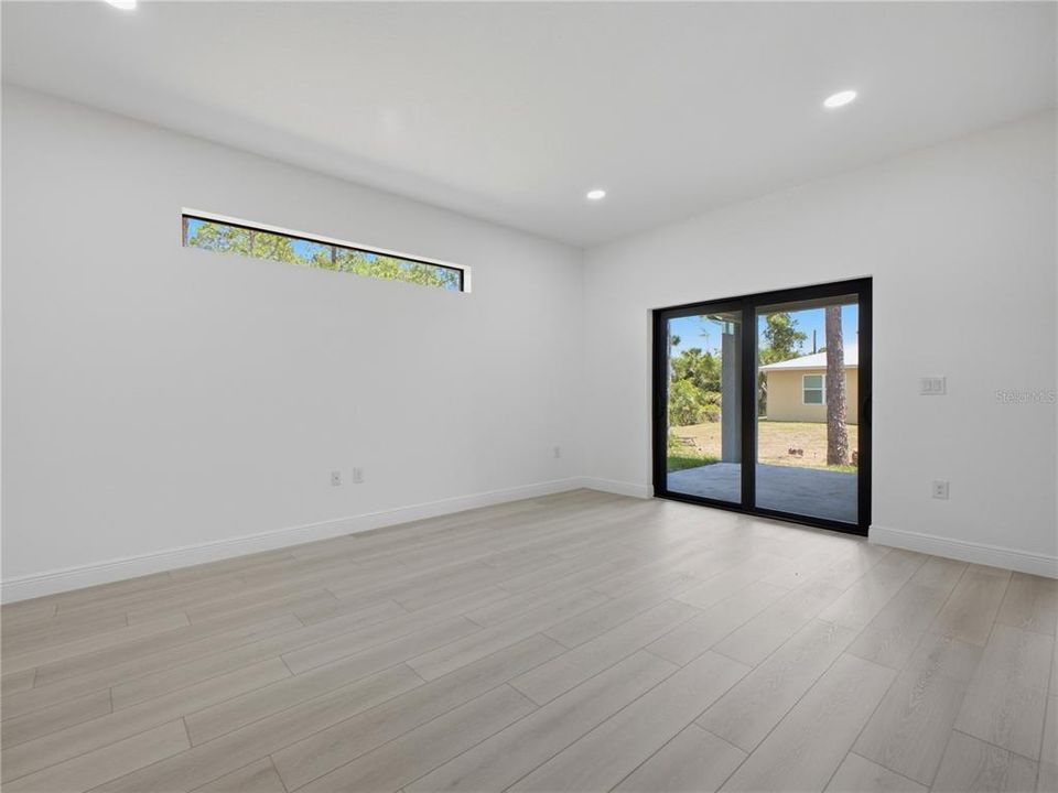 For Sale: $369,900 (3 beds, 2 baths, 1731 Square Feet)