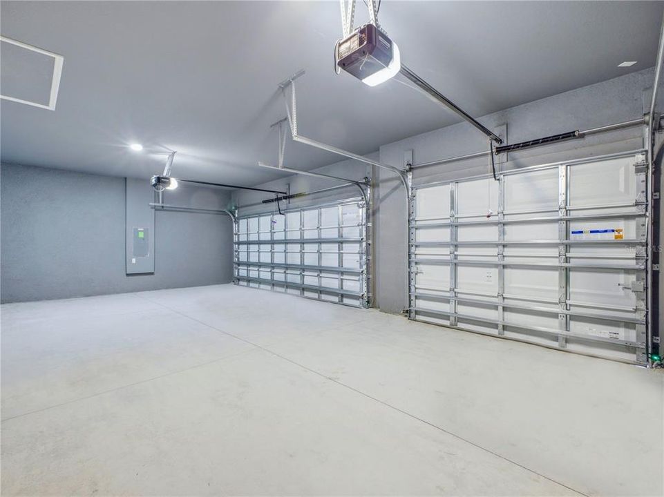 For Sale: $369,900 (3 beds, 2 baths, 1731 Square Feet)