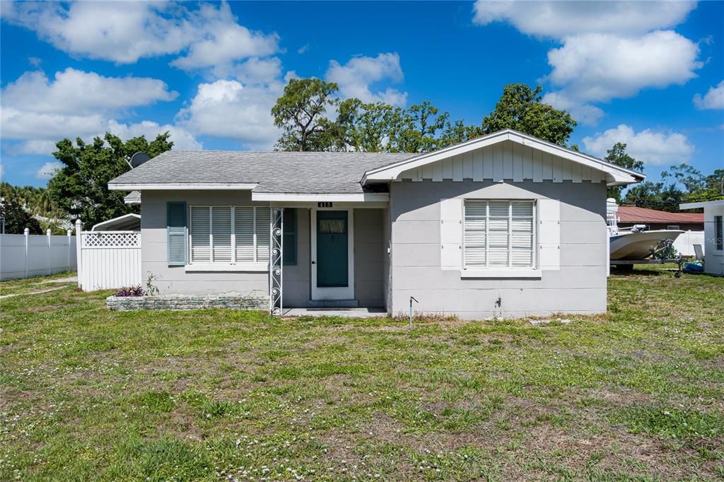 For Sale: $275,000 (3 beds, 2 baths, 1500 Square Feet)