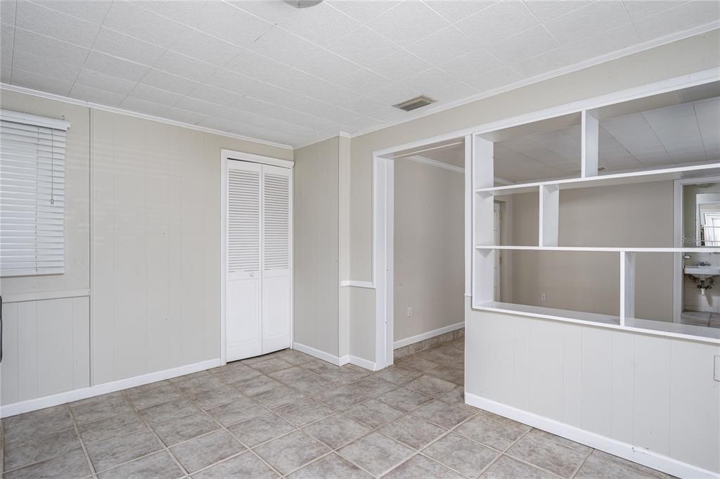 For Sale: $275,000 (3 beds, 2 baths, 1500 Square Feet)