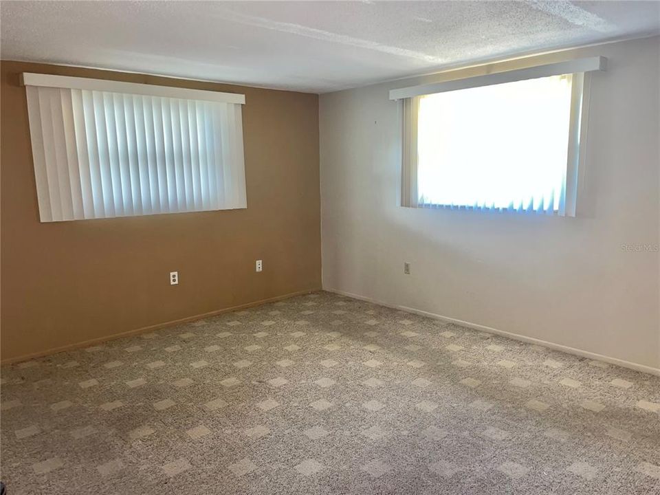 На продажу: $269,900 (2 спален, 2 ванн, 1072 Квадратных фут)