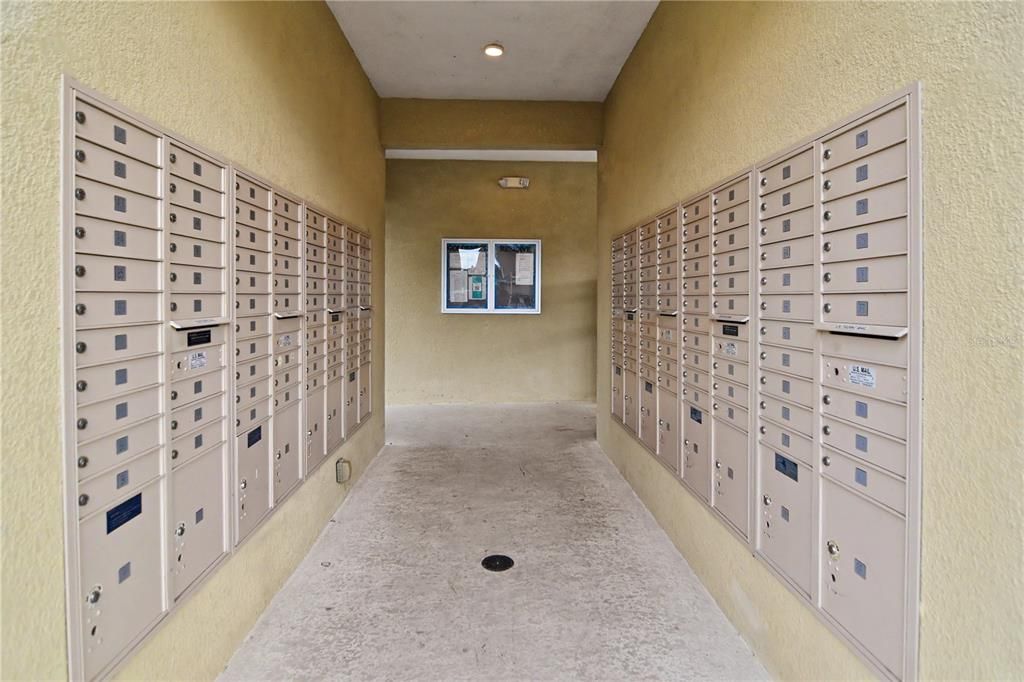 Active With Contract: $360,000 (3 beds, 2 baths, 1720 Square Feet)